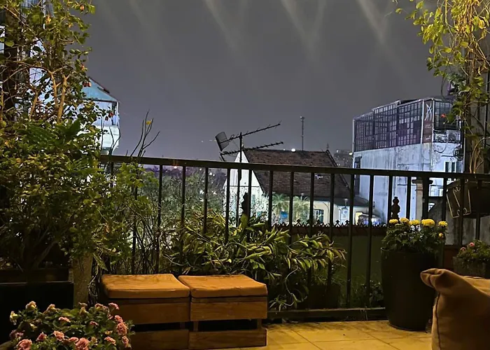 HiHome Bellevie Lakeview Escape in Hanoi OldQuarter